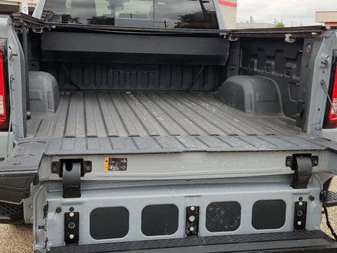 Used 2025 GMC Sierra 1500 Denali AWD/4WD image 10