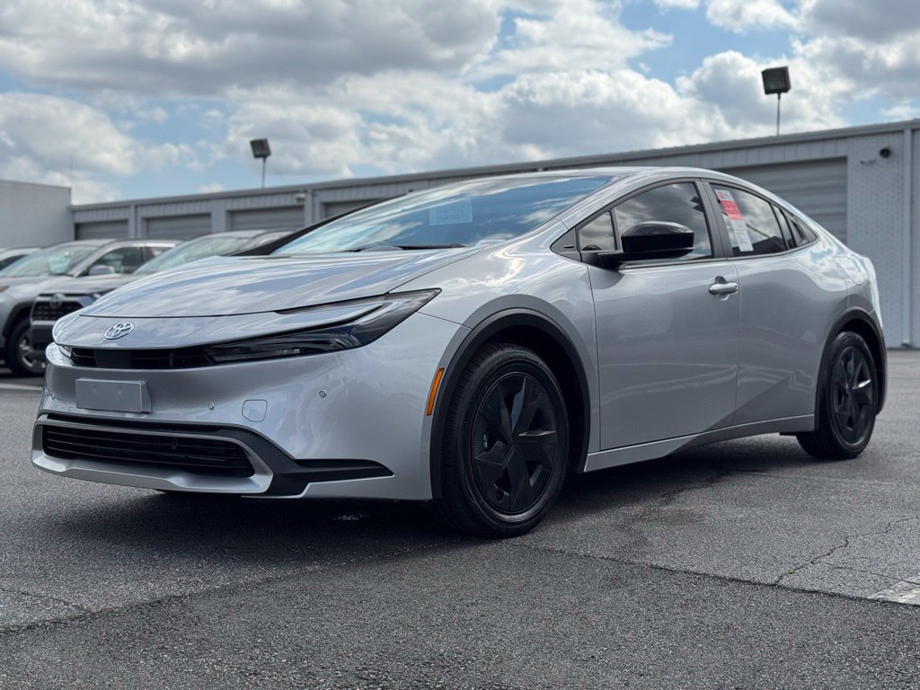 New 2026 Toyota Prius Plug-In Hybrid FWD image 6