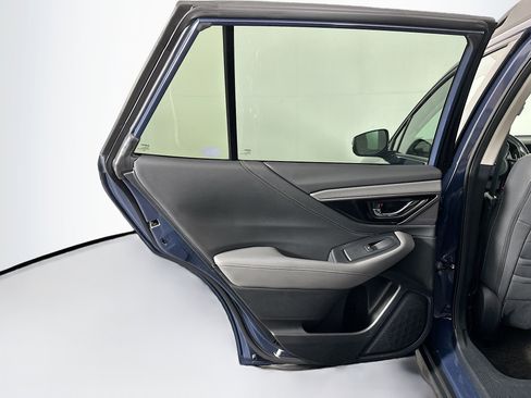 Used 2025 Subaru Outback Onyx Edition AWD/4WD image 25