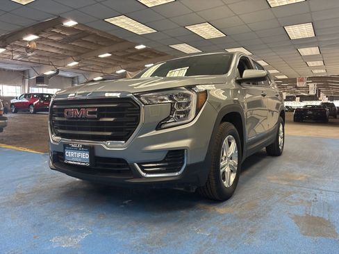 Certified 2024 GMC Terrain SLE image 10