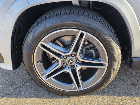 Certified 2025 Mercedes-Benz GLS 450 4MATIC image 25