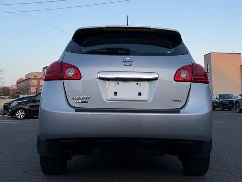 Used 2014 Nissan Rogue S w/ Convenience Package AWD/4WD image 5