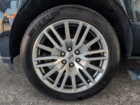 Used 2024 Ford Expedition Limited AWD/4WD image 18