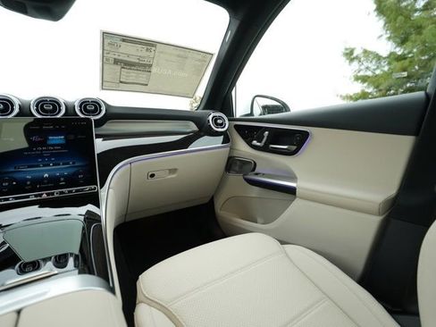 Used 2026 Mercedes-Benz GLC 300 4MATIC image 21