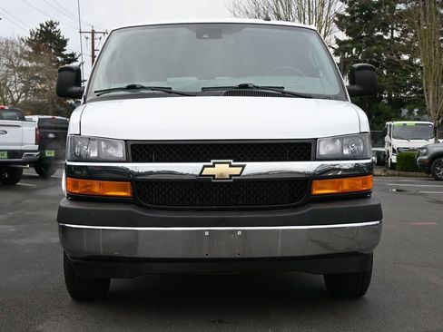 Used 2020 Chevrolet Express 3500 LT w/ LT Preferred Equipment Group image 4