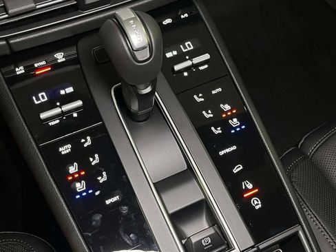 New 2026 Porsche Macan AWD/4WD image 33
