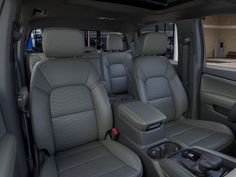 New 2026 Chevrolet Colorado ZR2 image 16
