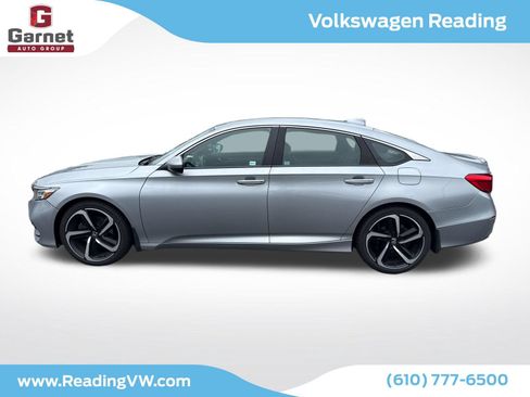 Used 2018 Honda Accord Sport image 2