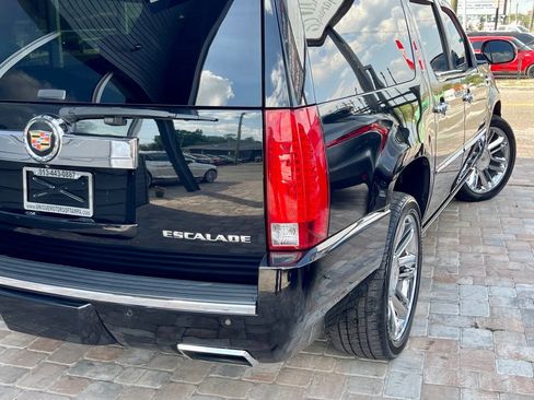 Used 2014 Cadillac Escalade ESV Platinum image 25
