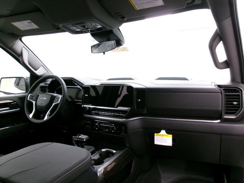 New 2026 Chevrolet Silverado 1500 LT Trail Boss AWD/4WD image 3