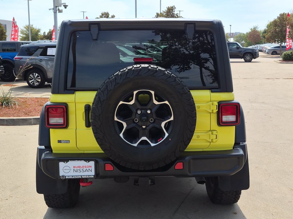 Used 2023 Jeep Wrangler Unlimited Rubicon w/ Cold Weather Group AWD/4WD image 3