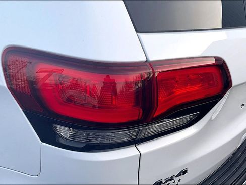 Used 2021 Jeep Grand Cherokee Freedom Edition image 28