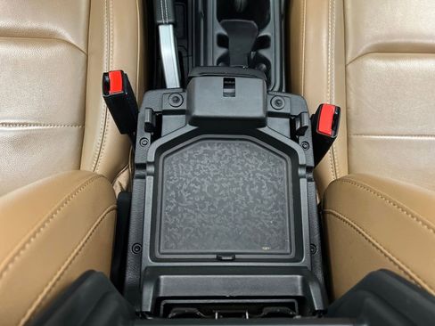 Used 2022 Jeep Wrangler Unlimited Sahara w/ Cold Weather Group image 38