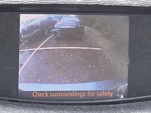 Used 2010 Toyota Venza FWD image 16