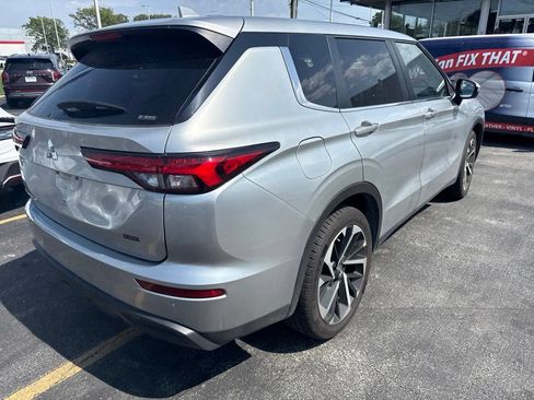 Used 2024 Mitsubishi Outlander SE AWD/4WD image 6