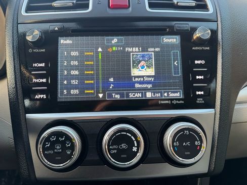 Used 2015 Subaru Crosstrek 2.0i Limited image 28