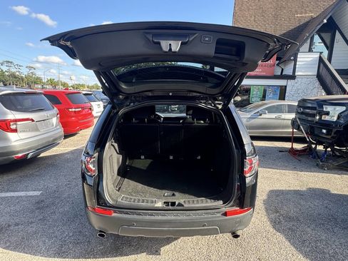 Used 2016 Land Rover Discovery Sport SE image 4