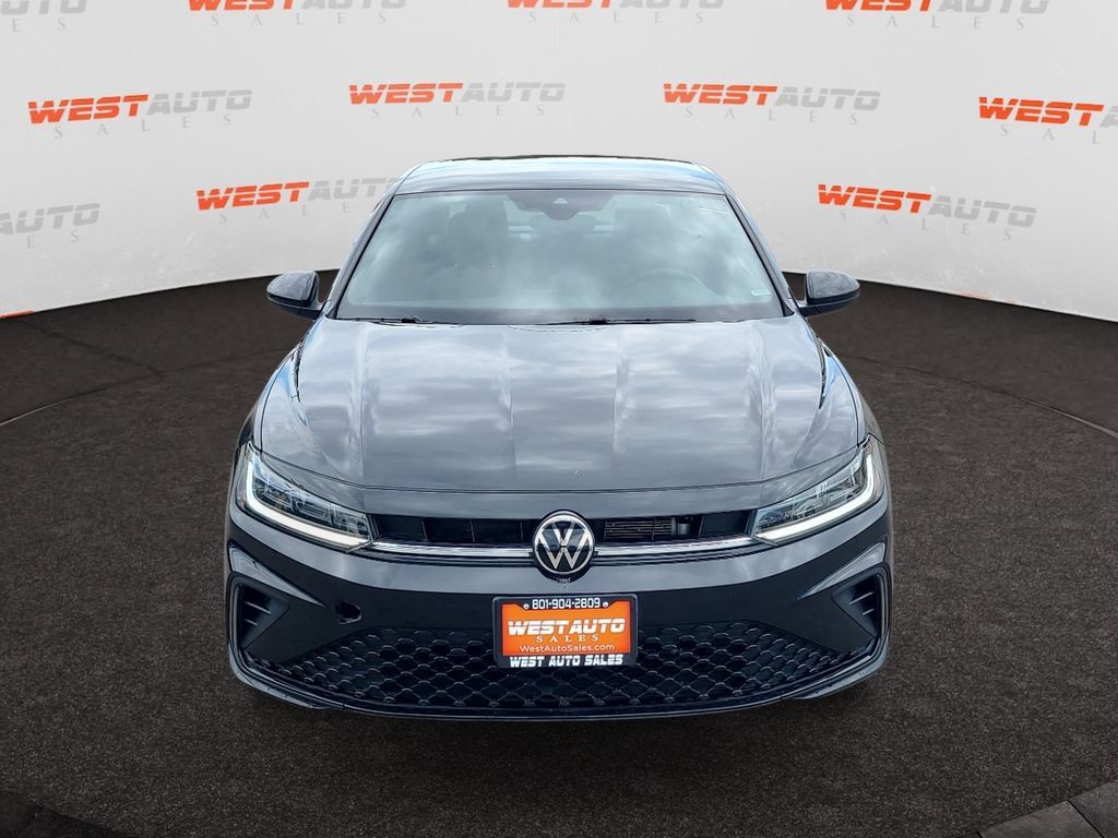 Used 2025 Volkswagen Jetta Sport FWD image 8