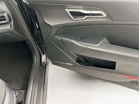 Used 2024 Kia Sportage LX image 30
