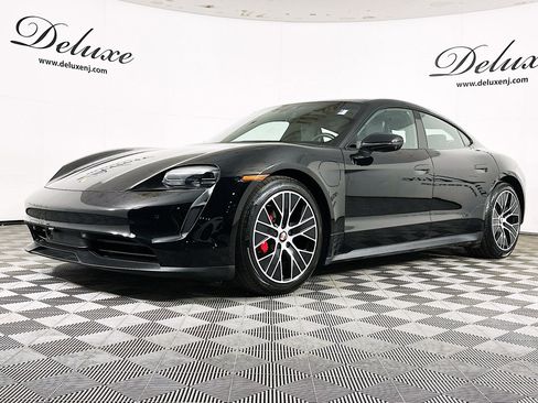 Used 2020 Porsche Taycan 4S image 3