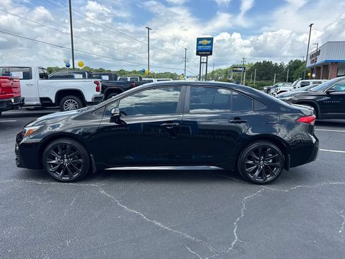 Used 2025 Toyota Corolla SE FWD image 9