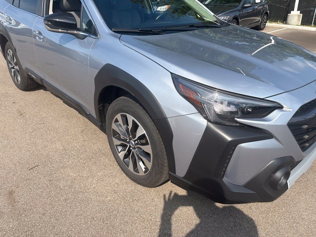 Used 2024 Subaru Outback Limited AWD/4WD image 5
