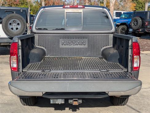 Used 2019 Nissan Frontier SV image 13