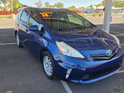 Used 2014 Toyota Prius V Two FWD image 7