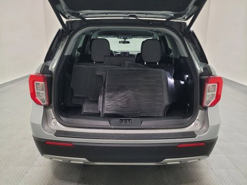 Used 2024 Ford Explorer XLT w/ Equipment Group 202A RWD image 29