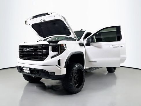 Used 2022 GMC Sierra 1500 Elevation image 23