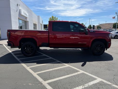 Used 2024 GMC Sierra 2500 AT4 w/ AT4 Premium Plus Package AWD/4WD image 18