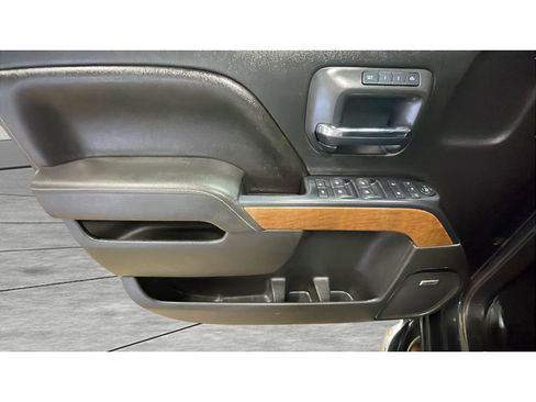 Used 2016 Chevrolet Silverado 1500 LTZ w/ Sport Package AWD/4WD image 10