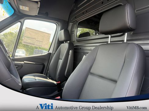 Used 2026 Mercedes-Benz Sprinter 2500 image 15
