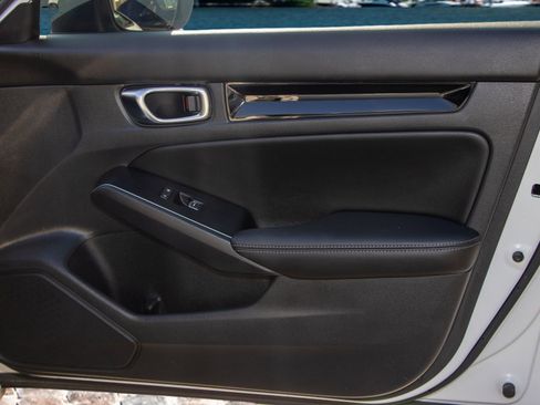 Certified 2023 Honda Civic Sport Touring image 12