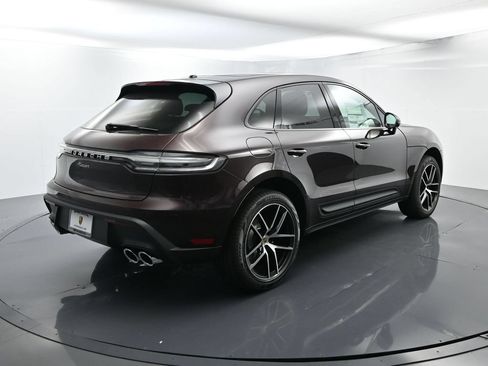 Certified 2025 Porsche Macan AWD/4WD image 14
