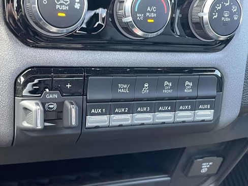 New 2026 RAM 2500 Tradesman w/ Chrome Appearance Group AWD/4WD image 39