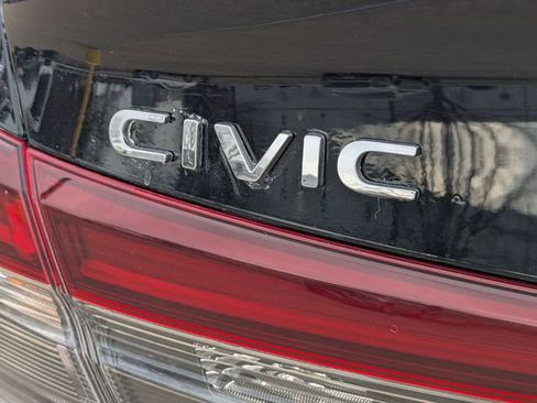 Used 2025 Honda Civic Sport image 31