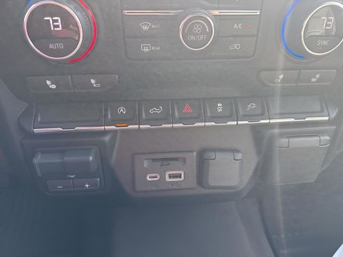 Used 2020 Chevrolet Silverado 1500 LTZ image 26