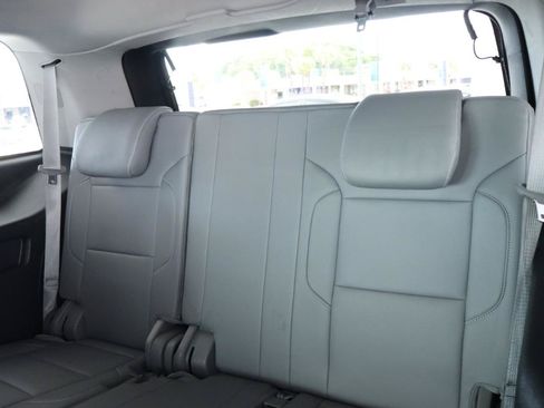 Used 2016 Chevrolet Tahoe LT w/ Luxury Package RWD image 34