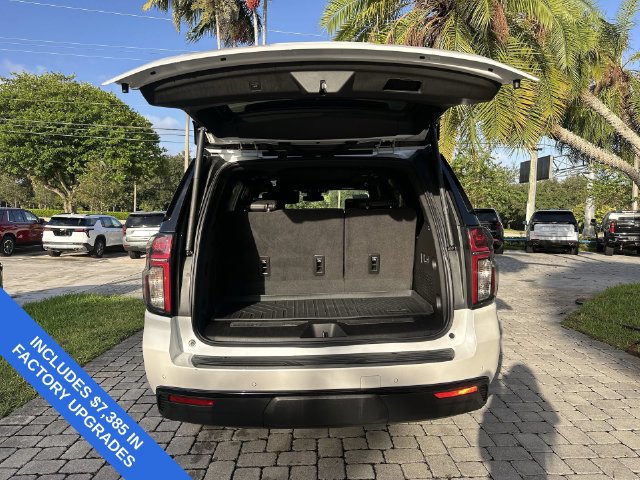 Used 2024 Chevrolet Tahoe Z71 w/ Luxury Package AWD/4WD image 28