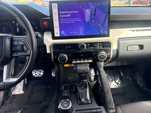 Used 2024 Toyota Tacoma TRD Sport w/ TRD Sport Upgrade Package image 17