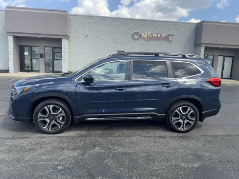 Used 2025 Subaru Ascent Limited AWD/4WD image 9