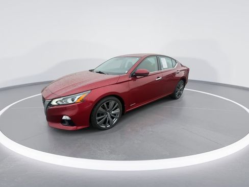 Used 2019 Nissan Altima 2.5 Platinum AWD/4WD image 4