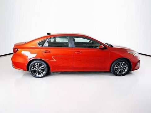 Used 2023 Kia Forte LXS FWD image 4