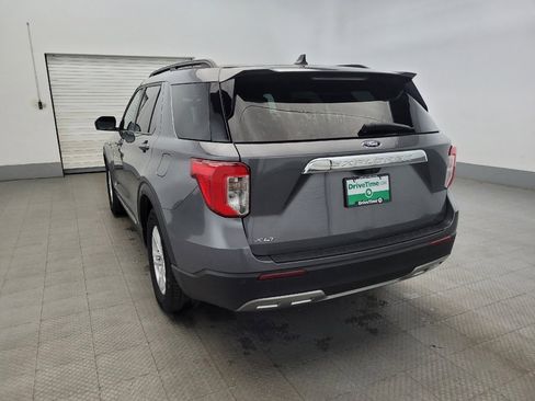 Used 2024 Ford Explorer XLT w/ Equipment Group 202A image 6