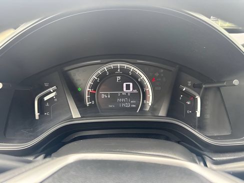 Used 2018 Honda CR-V LX image 12