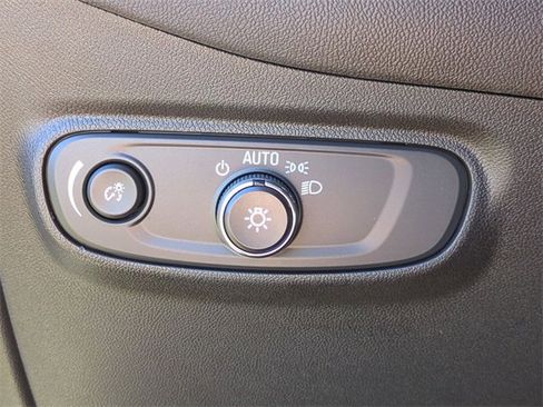 Used 2022 Chevrolet Equinox RS image 21