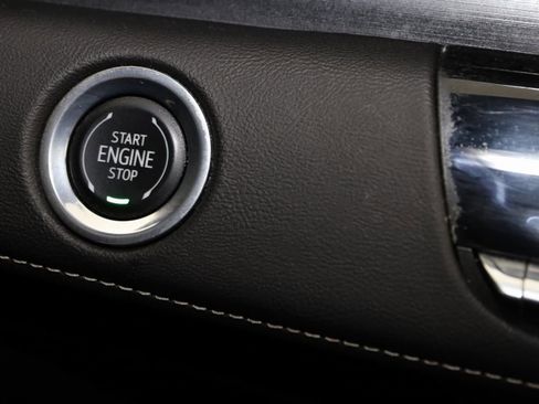 Used 2023 Cadillac Escalade Premium Luxury image 34