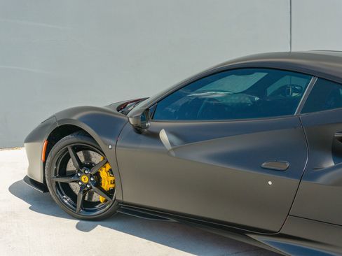 Used 2021 Ferrari F8 Tributo image 46