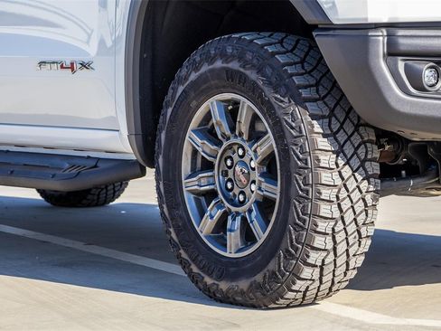 New 2025 GMC Sierra 1500 AT4X image 2